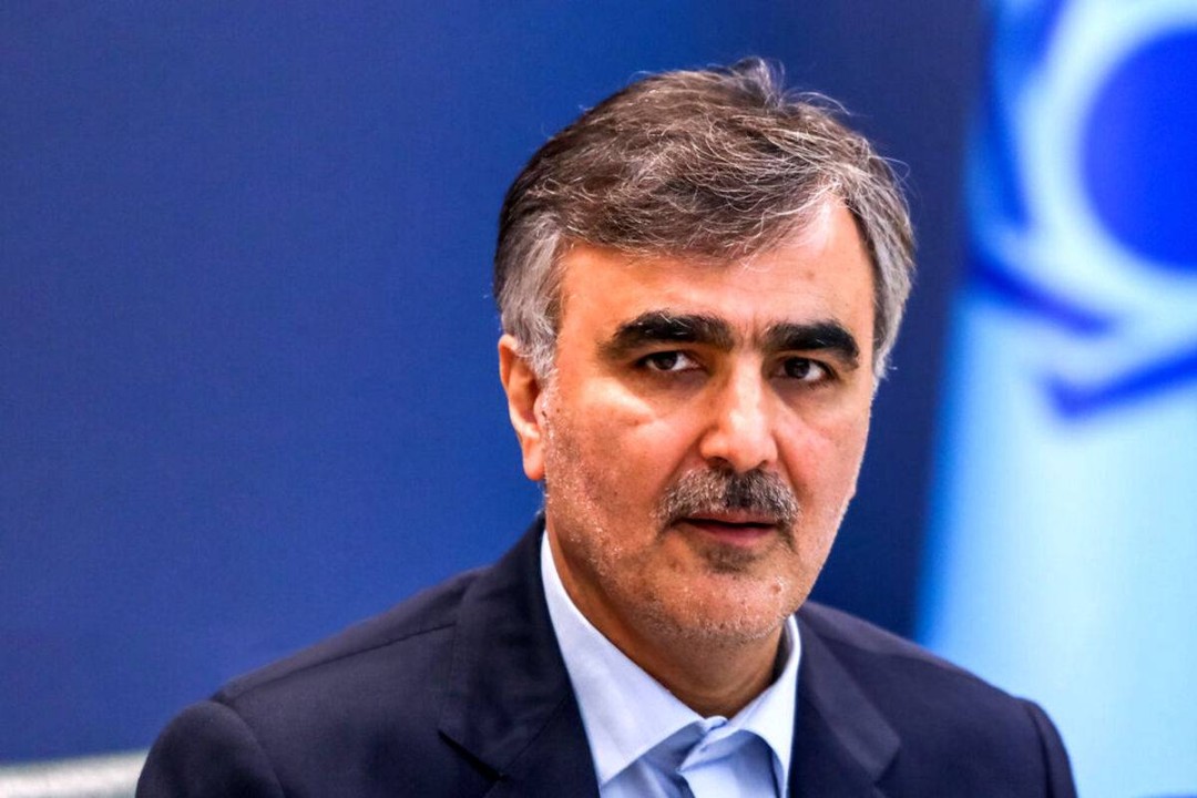 تقدیر رئیس کل بانک مرکزی از پست بانک ایران برای خدمترسانی به زائران و فروش ارز اربعین تقدیر رئیس کل بانک مرکزی از پست بانک ایران برای خدمترسانی به زائران و فروش ارز اربعین